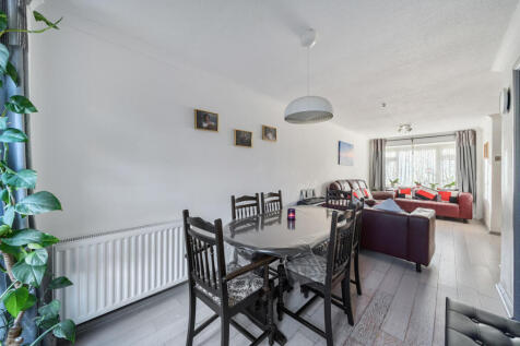 1382166-3-69270ec...