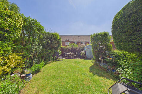 CAM02909G0-PR0392-STILL004