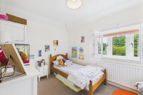 CAM02909G0-PR0424-STILL005
