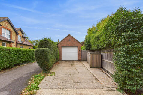 CAM01354G0-PR0600-STILL007