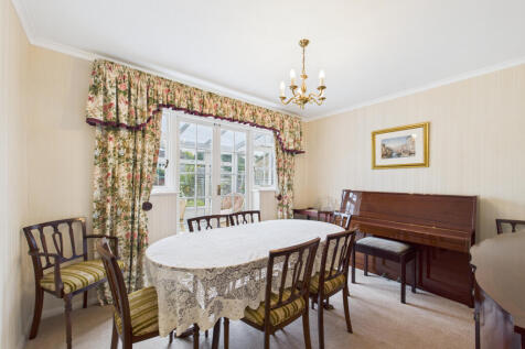 CAM01354G0-PR0607-STILL011