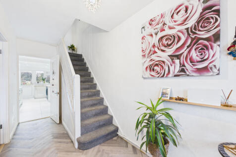 CAM01354G0-PR0617-STILL012