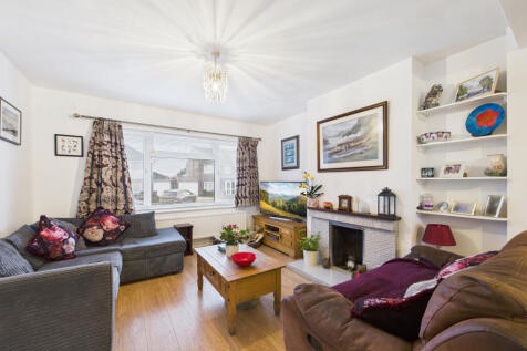 CAM01354G0-PR0617-STILL017