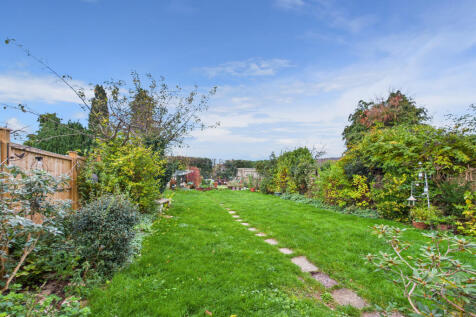 CAM01354G0-PR0617-STILL021