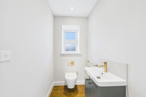 CAM01354G0-PR0625-STILL005