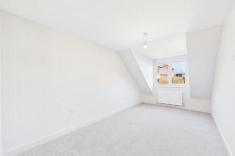 CAM01354G0-PR0625-STILL014