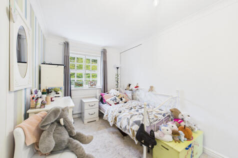 CAM01354G0-PR0601-STILL030