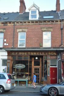 close to shops &amp; bar