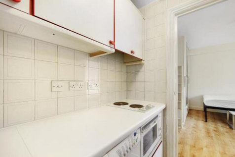 28 - 105 hallam street 5 14.05.png