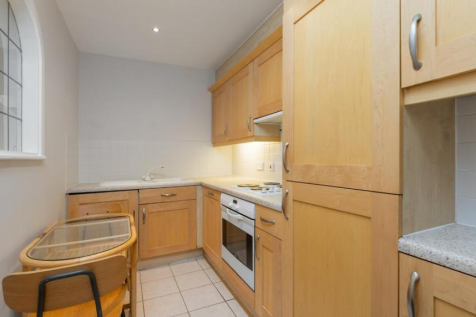 flat 2, 241-243 baker street 4 14.07.png