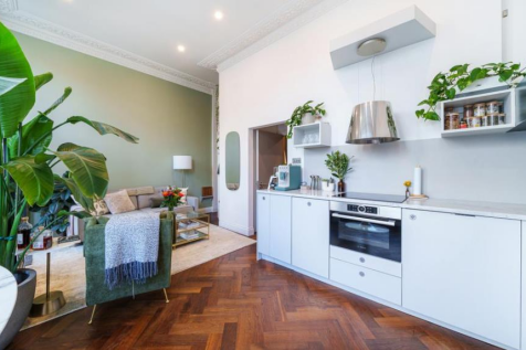 78, 22 park crescent 1 02.12.png