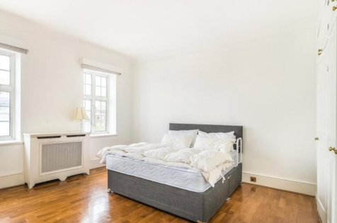 11 hinde house 2 02.10.png