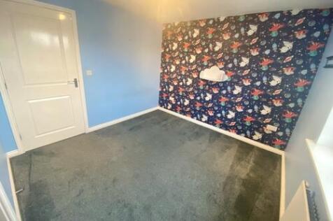 Bedroom 3 (View 1)