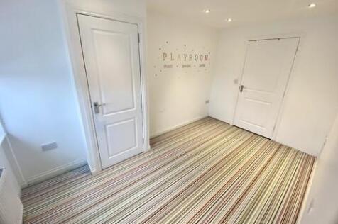 Bedroom 4 (Downstairs)