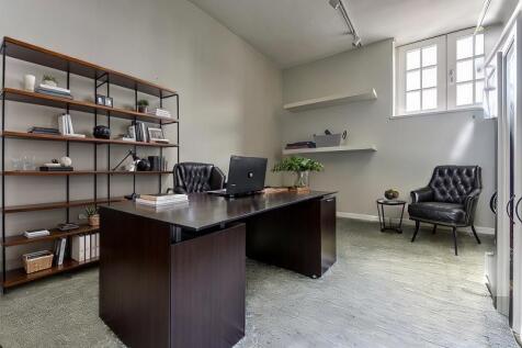 7-Thundercourt-WM-1 - Home Office - Luxury - 4.jpg