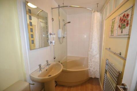 bathroom (2).JPG