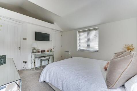5 St George's Mews-9.jpg