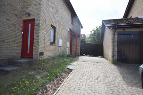 14 Hambleton Grove front