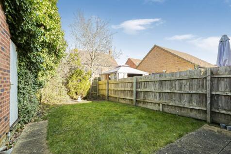8 Berrington Grove garden 2