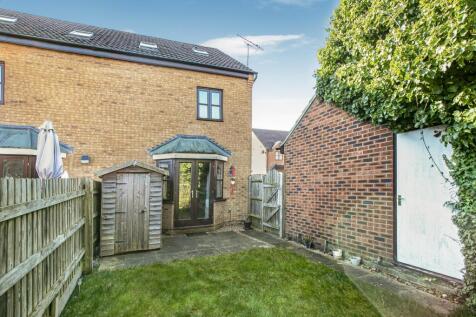 8 Berrington Grove garden