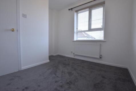 209 Arlott Crescent single bedroom