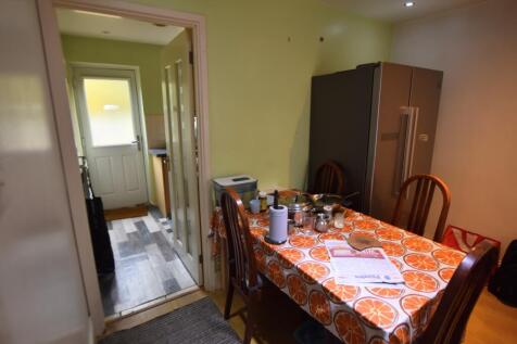 4 Shorham Rise dining