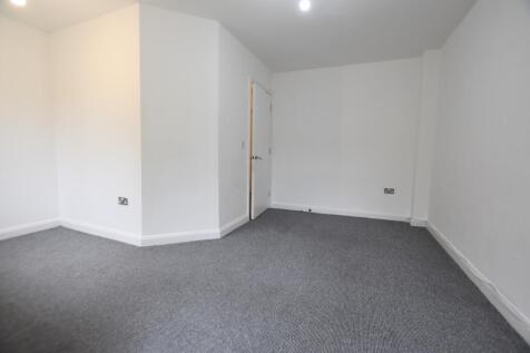 36 Radstock Crescent lounge 4