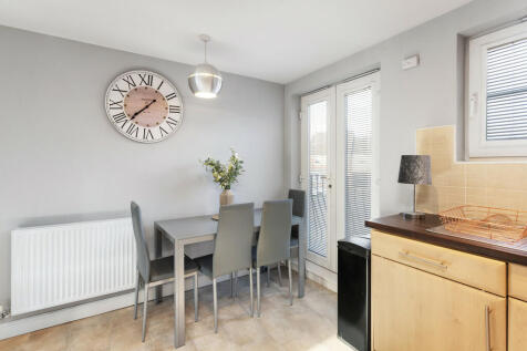 116 Leyland Road ...