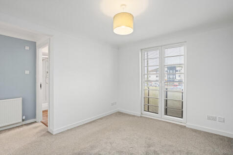 8 Whiteside Court...