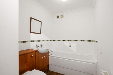 8 Whiteside Court...