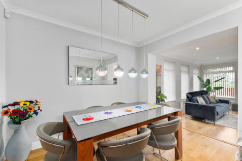 33 Birkdale Park ...