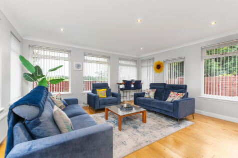 33 Birkdale Park ...