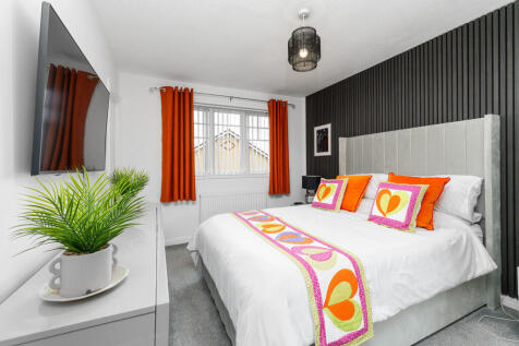 33 Birkdale Park ...