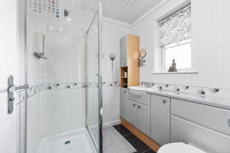 33 Birkdale Park ...