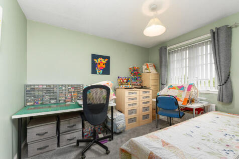 33 Birkdale Park ...