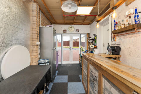 33 Birkdale Park ...