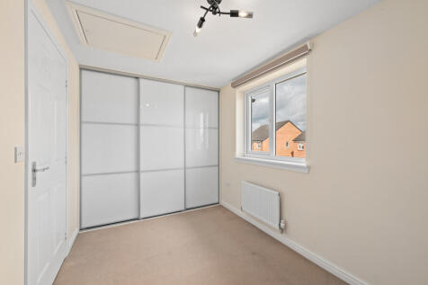 5 Renton Drive 15