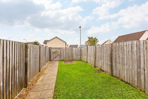 12 Russell Place ...