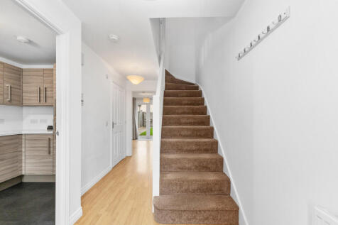 12 Russell Place ...