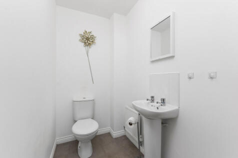 12 Russell Place ...