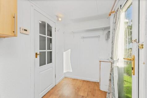 16ba9739-41 20For...