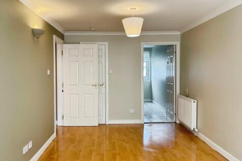 0fe53992-FullSize...