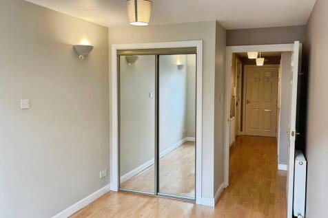 9d7ee261-FullSize...