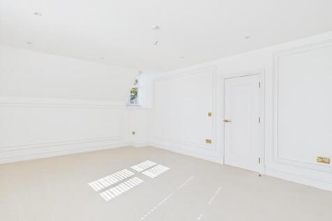 Flat 6 Living Room 1