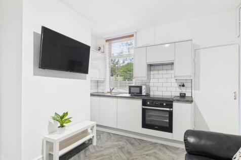 Living / Kitchen