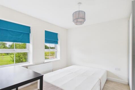 Fourth bedroom