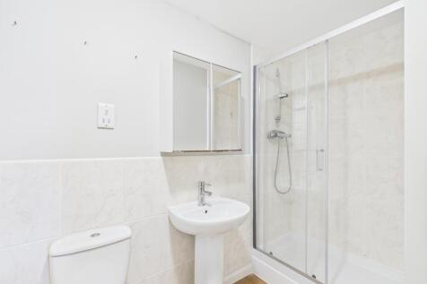 Downstairs ensuite