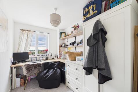 Fourth bedroom