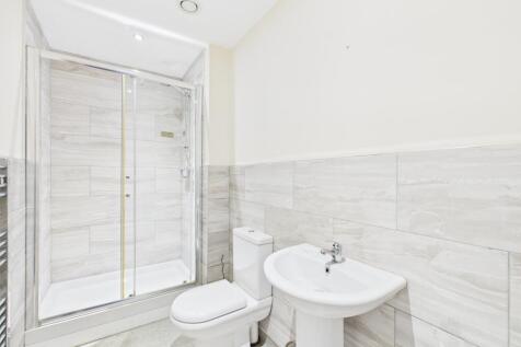 Shower suite