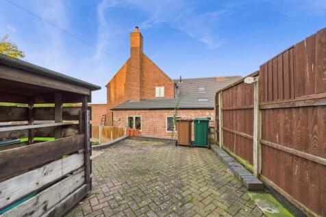 CAM05672G0-PR0082-STILL008